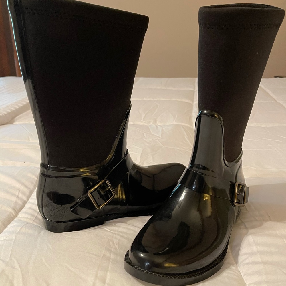 Cougar rainboots.  Brand new, no box
